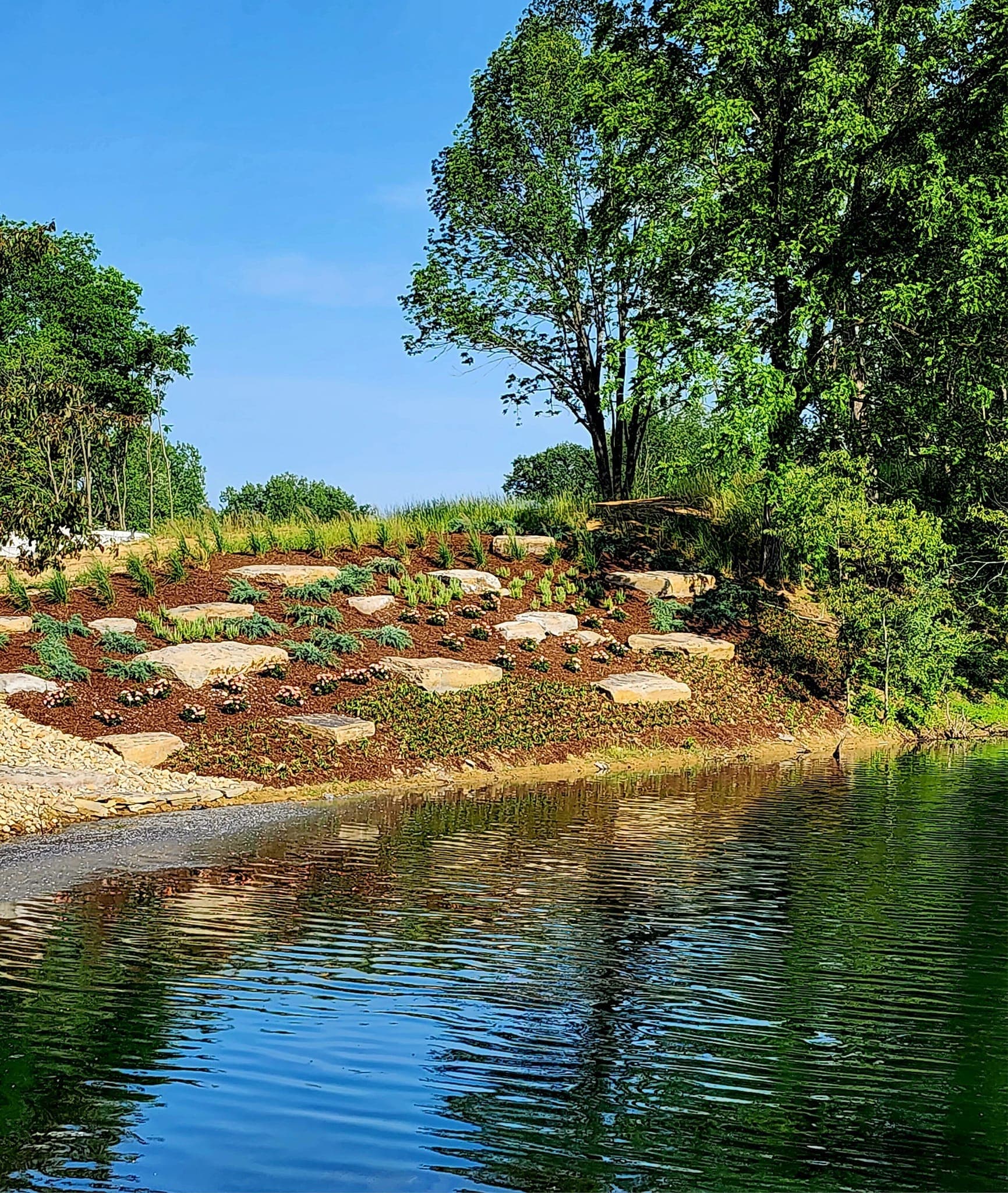 Lakeside Landscaping